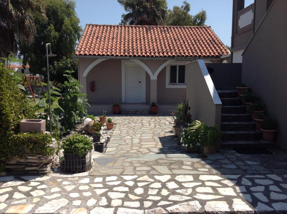 Babis Apartments & Studios Iremia Αχαράβη Εξωτερικό φωτογραφία